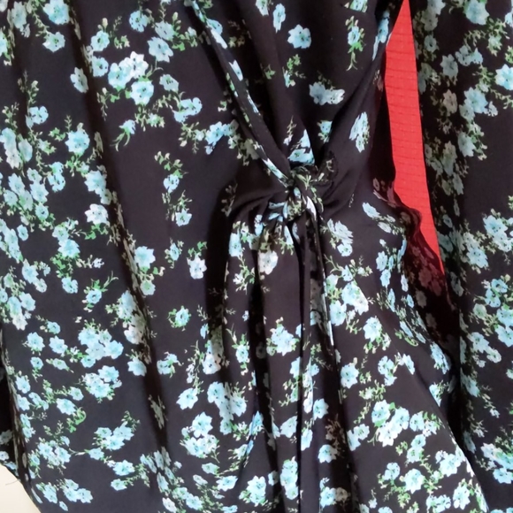 International Concepts I.N.C. Wrap Blouse - Picture 3 of 4